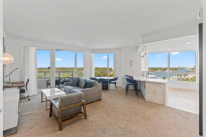Luxury King apartment with Bay View at Miami Beach